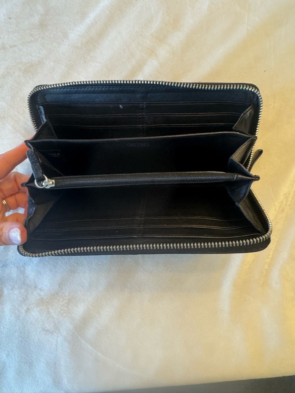 Vintage! Coach Chelsea Black Leather Zip Around Accordion Wallet - Picture 5 of 13